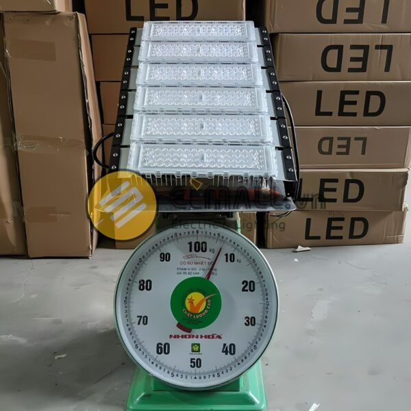 Đèn LED Pha Module Chiếu Sáng Sân Pickleball BVP575 300W